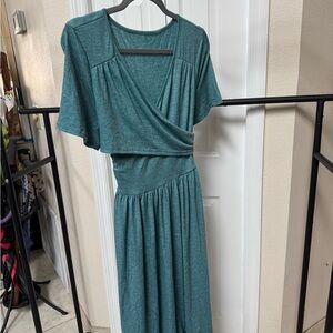 Chic Teal Midi Dress